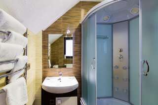 Отель Karpatski Dzherela Яремче Дом с 2 спальнями-2