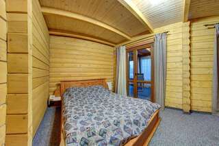 Отель Karpatski Dzherela Яремче Стандартный двухместный номер с 1 кроватью-5