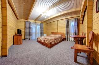 Отель Karpatski Dzherela Яремче Двухместный номер Делюкс с 1 кроватью-1