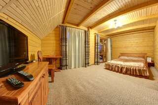 Отель Karpatski Dzherela Яремче Люкс-1